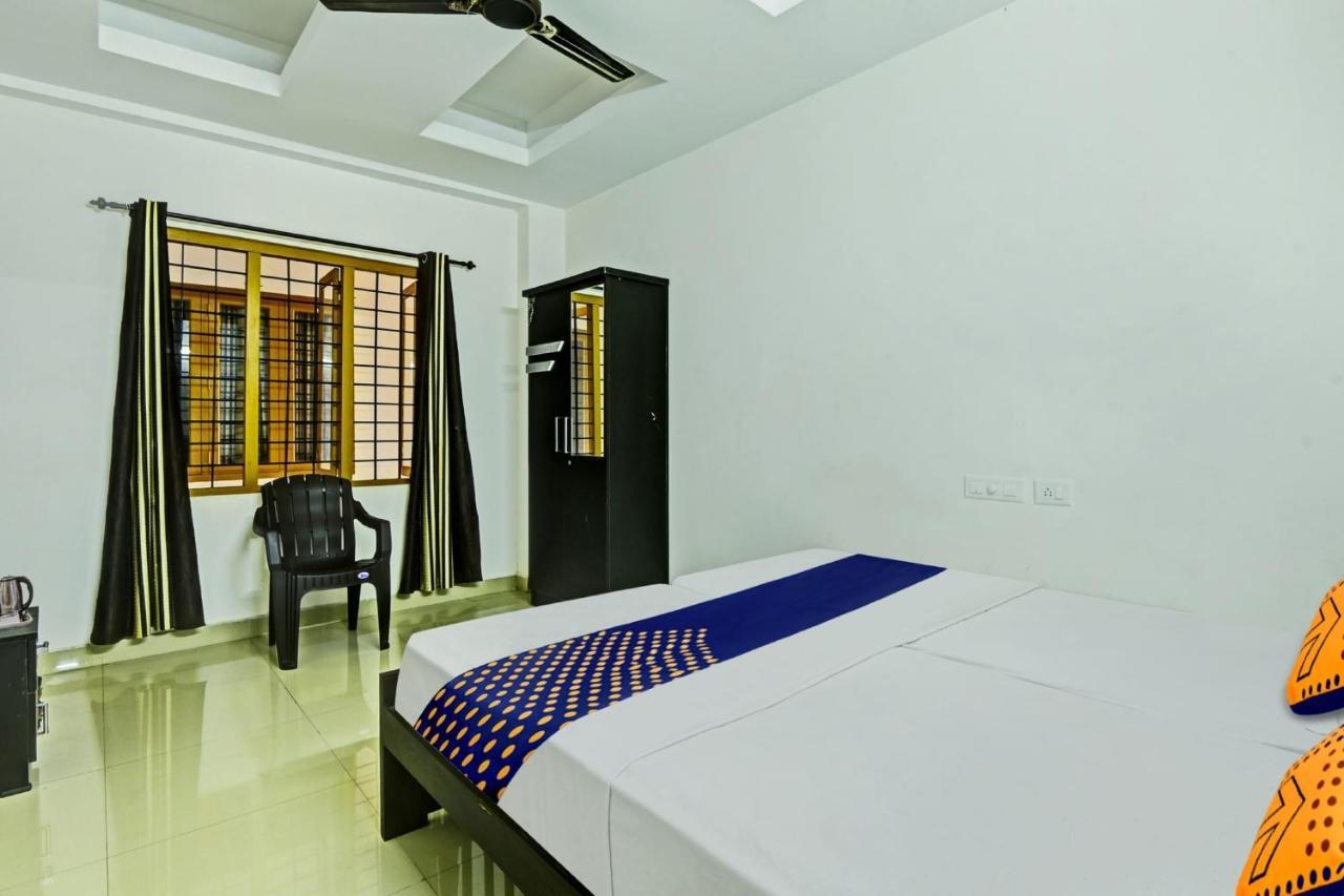 Hotel O Royal Residency Erattupetta エクステリア 写真