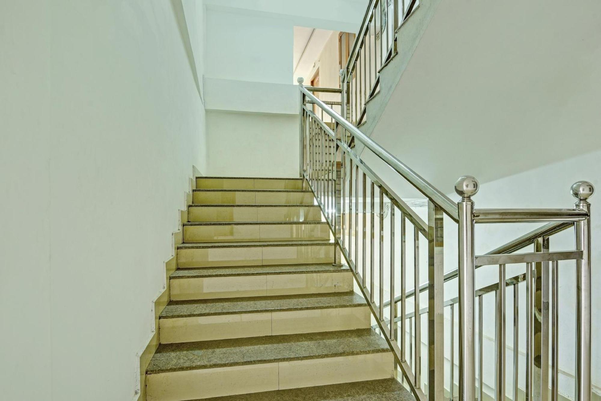 Hotel O Royal Residency Erattupetta エクステリア 写真