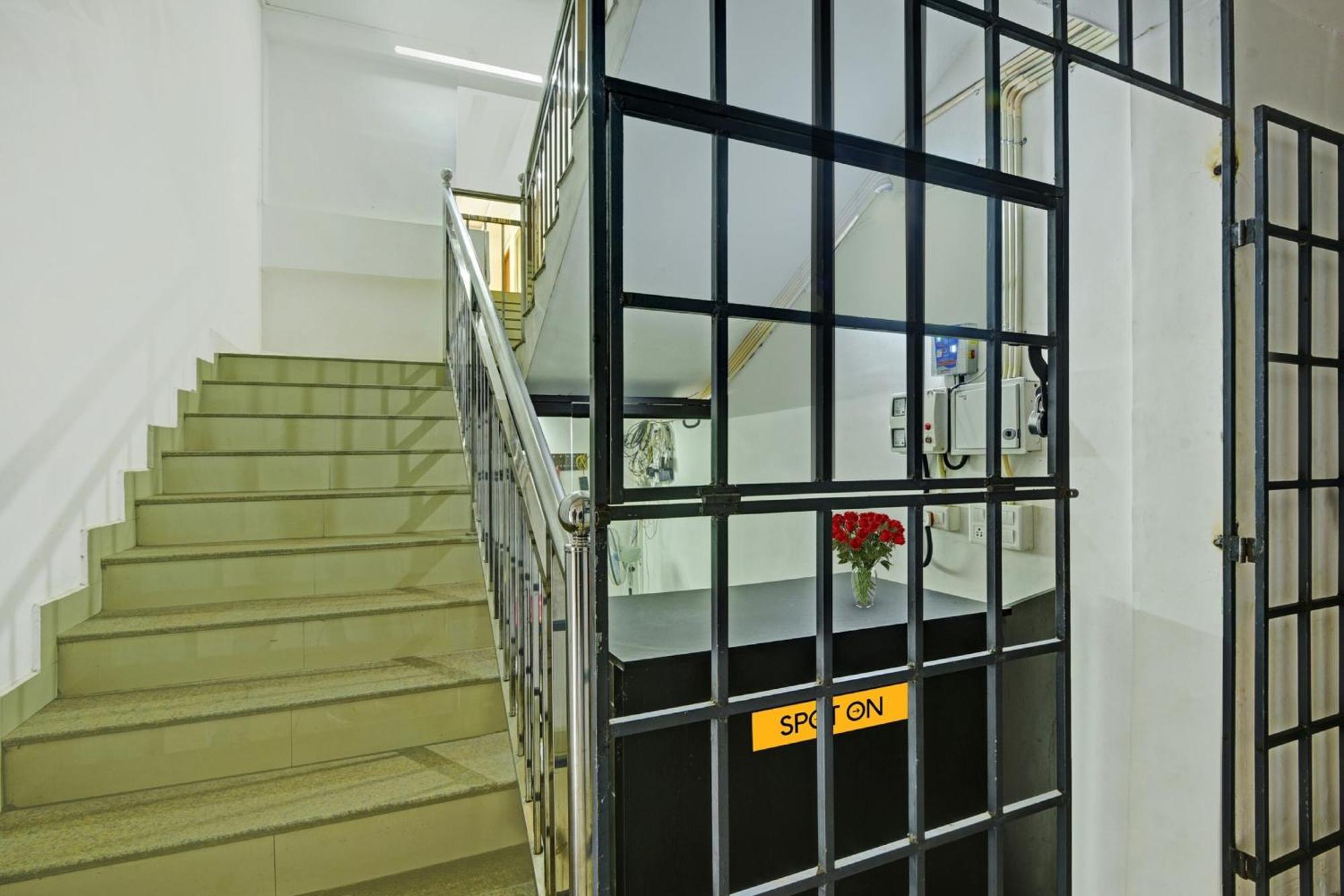 Hotel O Royal Residency Erattupetta エクステリア 写真